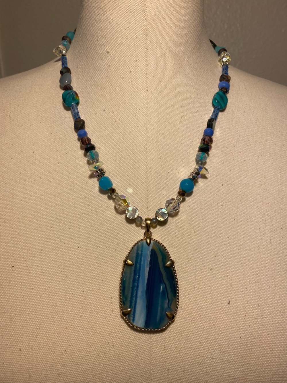 Handmade blue necklace With large pendant 
Stretchy